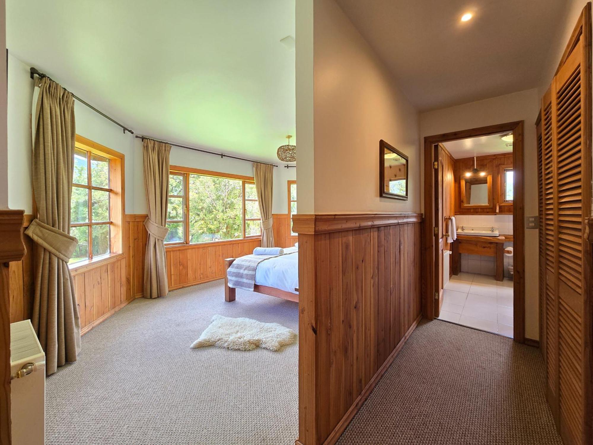 Andes Lodge, Puelo Patagonia Hotel