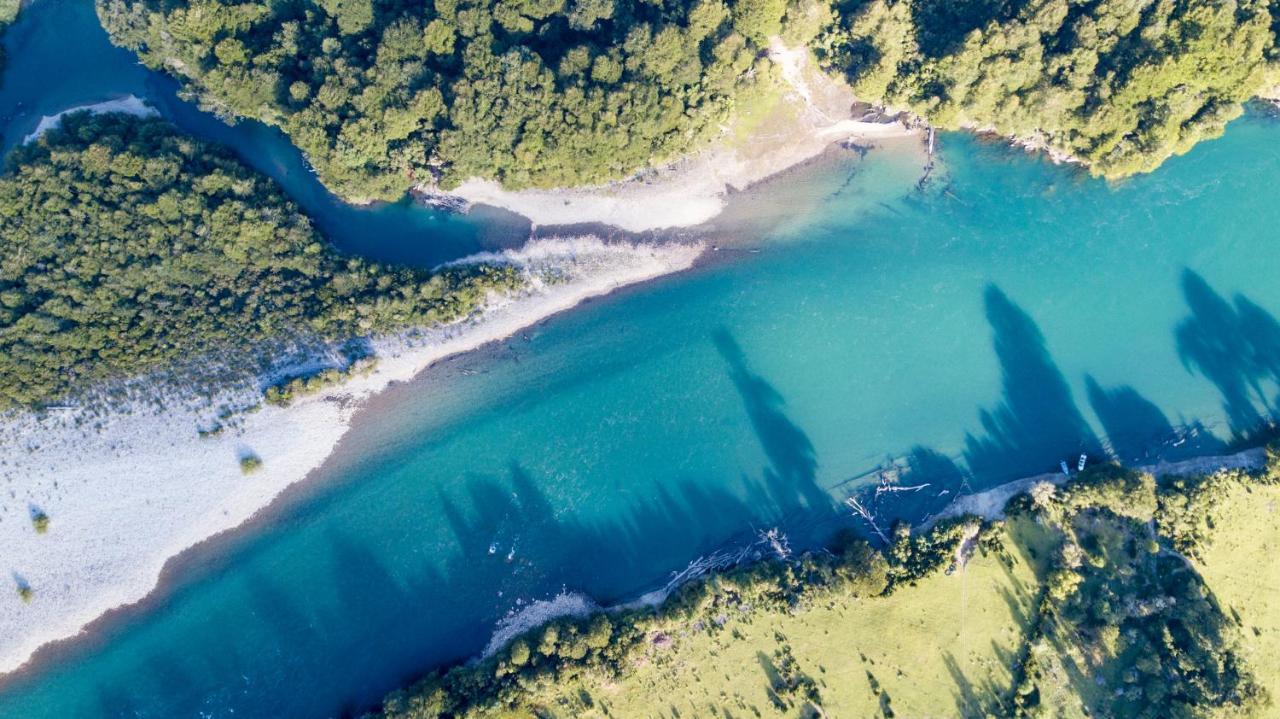 Andes Lodge, Puelo Patagonia Puelo River